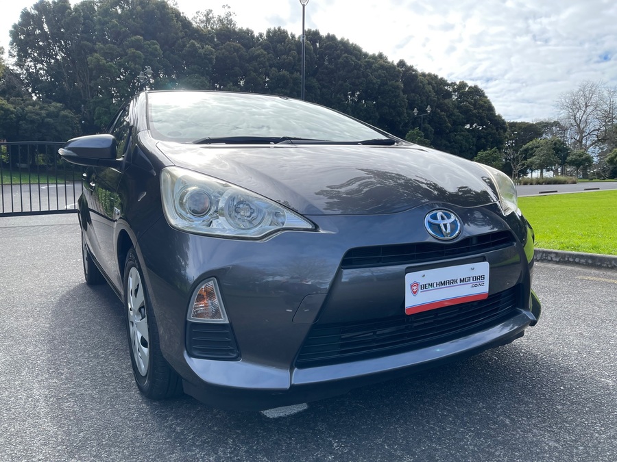 SOLD -Toyota AQUA HYBRID 2012 only done 102k!SOLD!