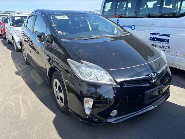 Toyota Prius S 2013 done 93k Highly Sought Color - In Compliance